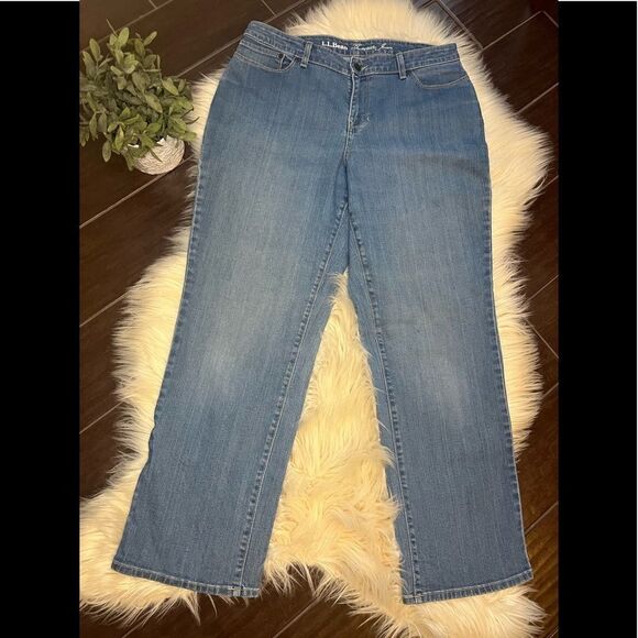 L.L Bean favorite fit Curvy denim jeans 12R - Picture 1 of 9